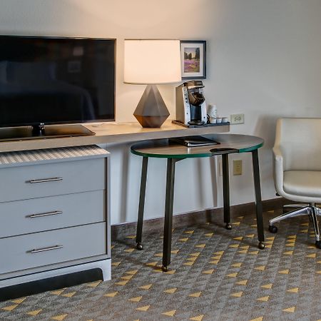 Holiday Inn Rocky Mount I-95 @ Us 64 By Ihg Bagian luar foto