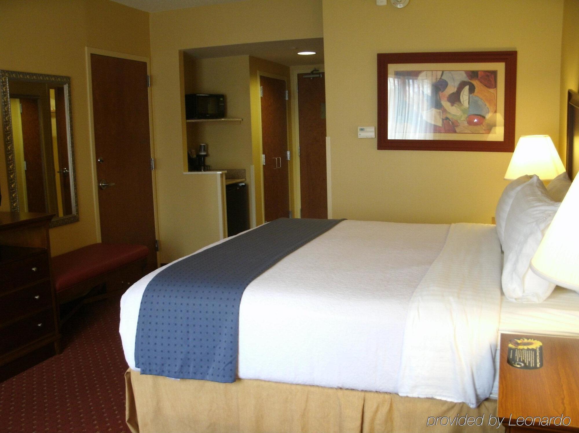 Holiday Inn Rocky Mount I-95 @ Us 64 By Ihg Bagian luar foto
